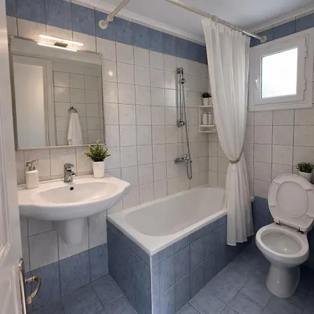 Ionelia Seaview 1 * إيبسوس